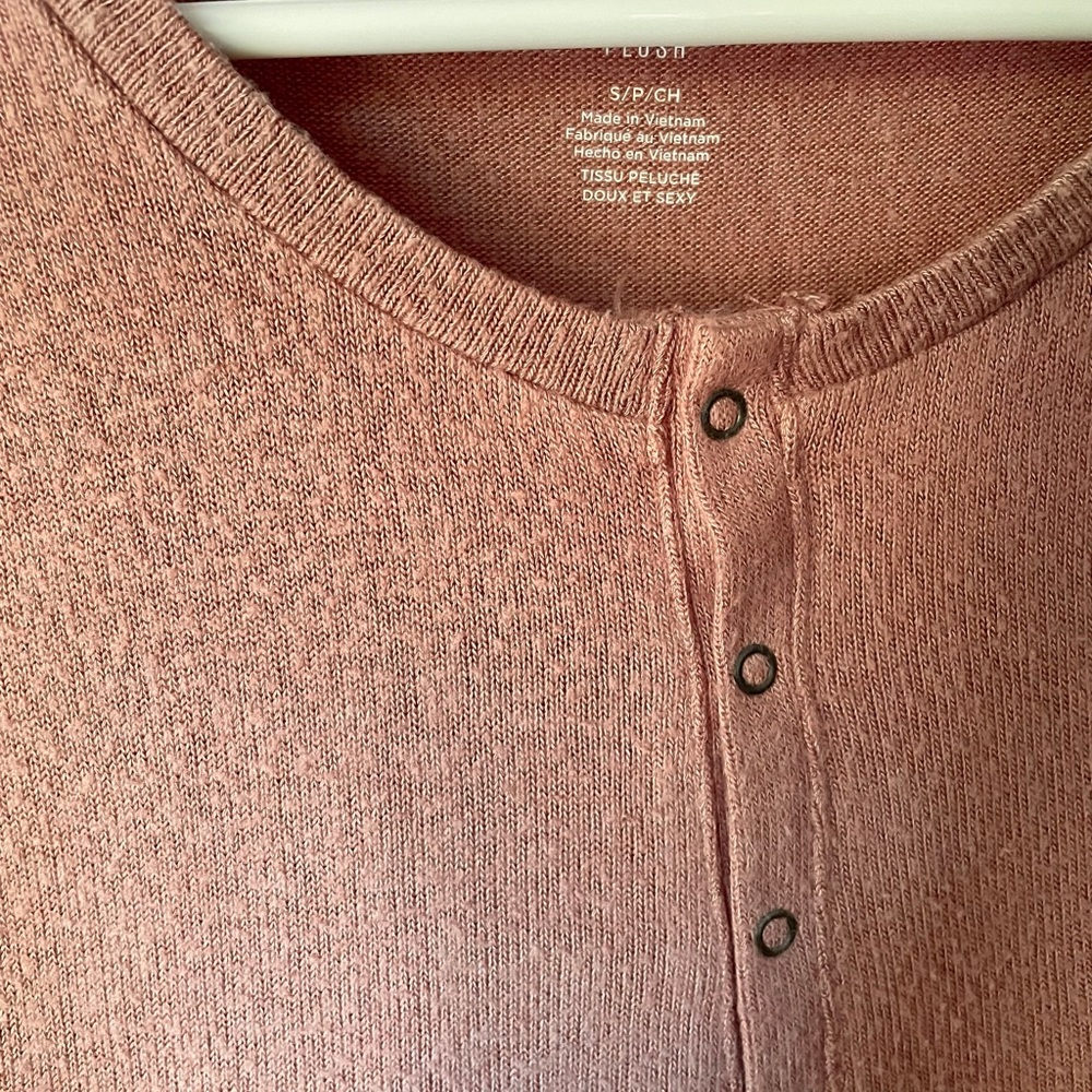American Eagle Dusty Rose Soft & Sexy Sweater - Picture 3 of 4